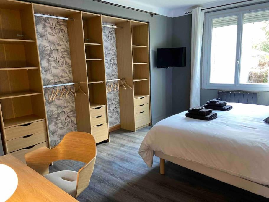 Maison Climatisee Avec Stationnement Et Wifi Bram Kültér fotó